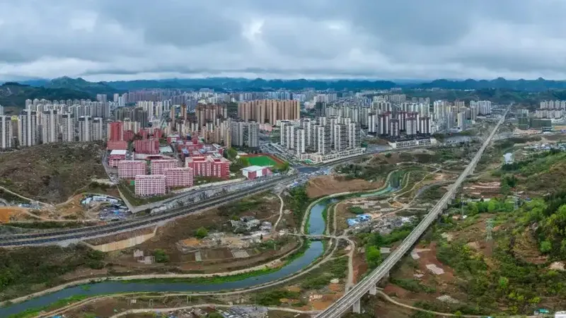 前人欠债凭啥我还?市委书记错在哪