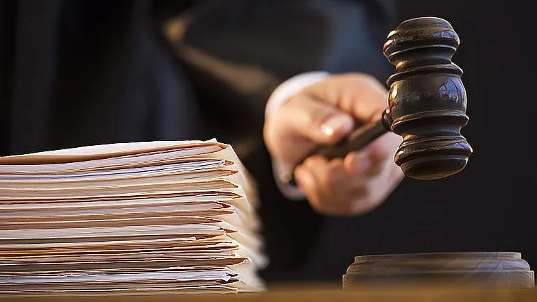老人打扑克悔牌被踹后七天离世