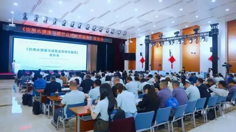 饮用水报告:72%成年人未达适宜摄入量