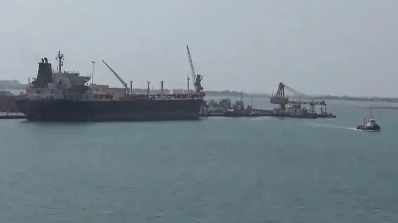 国际油价深夜大涨