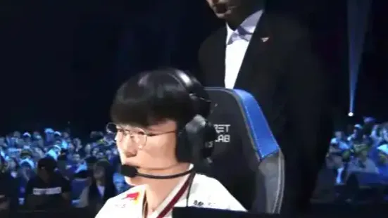 T1轻松击败LOS LCK战队首轮收获全胜