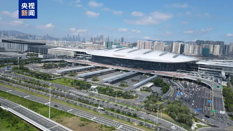 港珠澳大桥开通8年出入境旅客达1.25亿人次